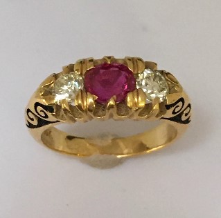 Victorian style ruby and diamond ring, 18K gold.